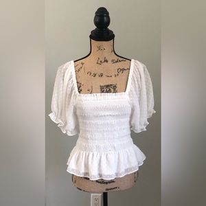 EXPRESS WHITE SMOCKED PUFF SLEEVE TOP, SIZE PETITE SMALL